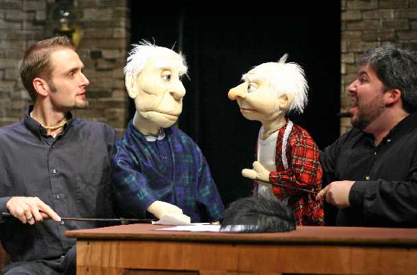 ED and MARLEY puppets in performance of www.theatreworks.us (USA). 