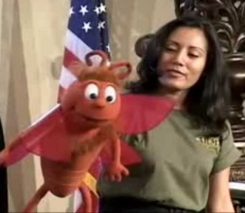 Yoly Pacheco with BUTTERFLY puppet