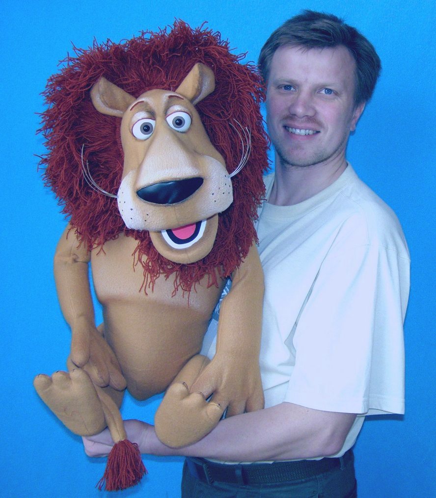 Pavlovs Puppets (Lion puppet, Puppet for sale)
